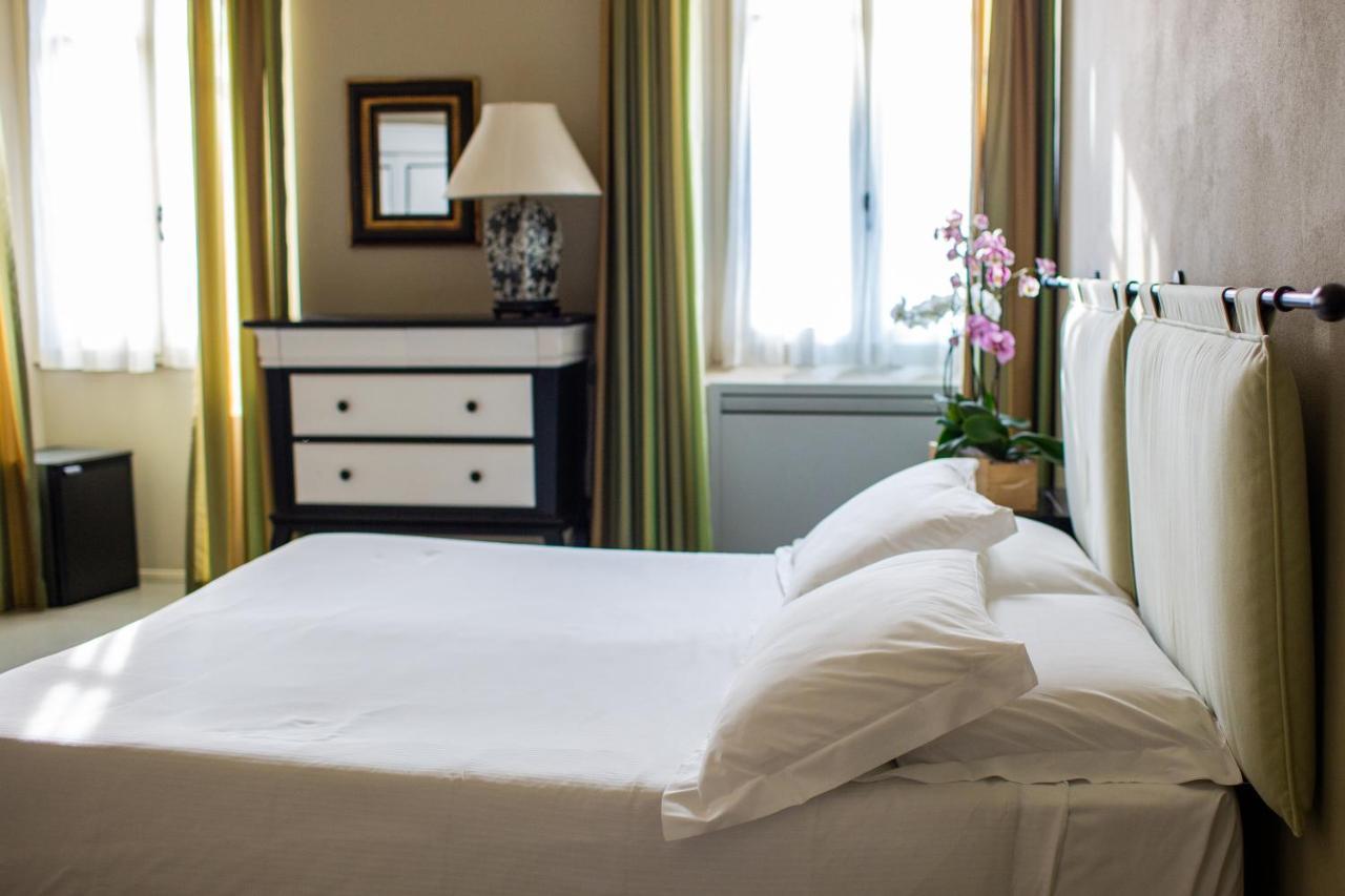 Vincafe Hotel Alba  Bagian luar foto